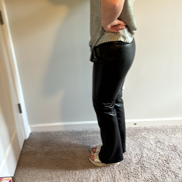 Banana Republic blk leather pants. Front zipper. Bttm left leg torn. 15" across - Picture 11 of 14
